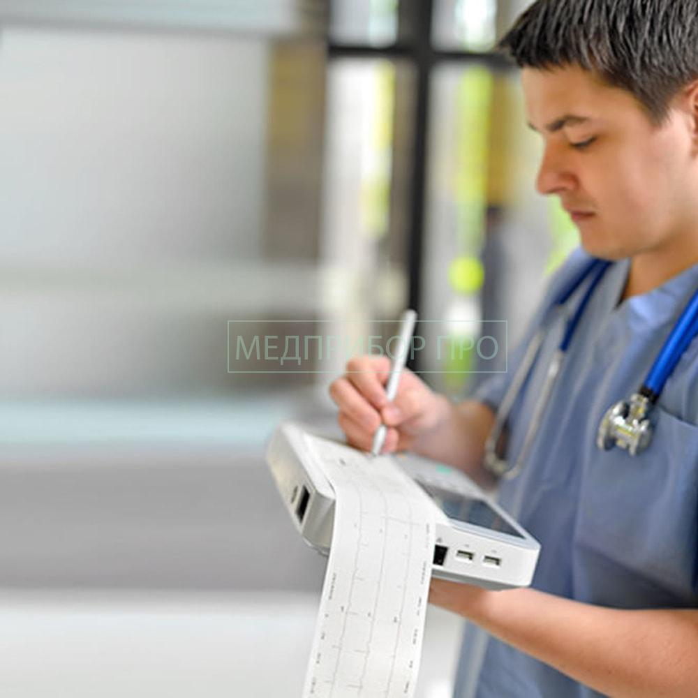 BeneHeart R3 удобно использовать в стационаре и скорой помощи BeneHeart R3 удобно использовать в стационаре и скорой помощи