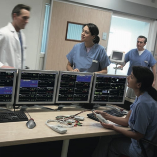 Philips IntelliVue Information Center IX - информационный центр наблюдения