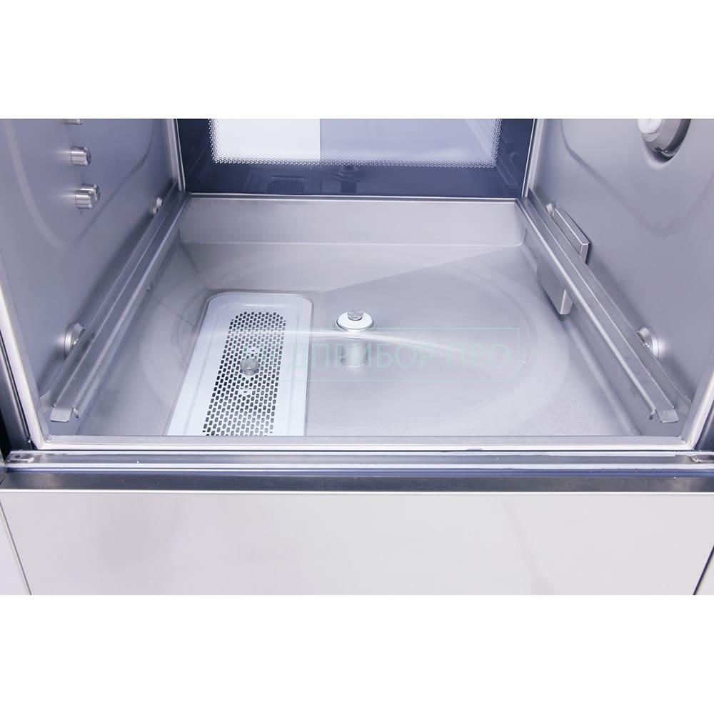 Распыление дезинфектора в мойке UNICLEAN SL M MS 10