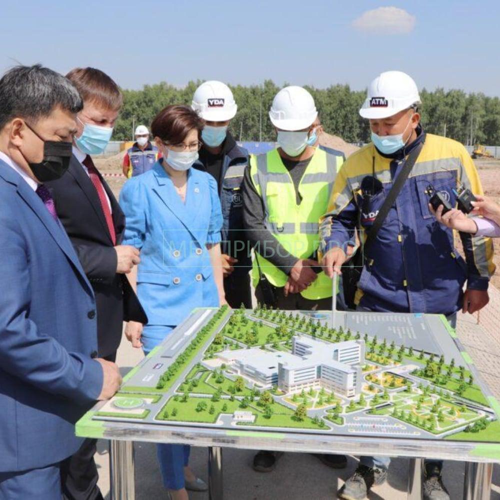 Стройка многопрофильной поликлиники